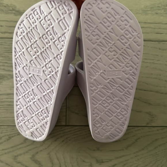 Kids slides size 1-2 - Picture 2 of 3